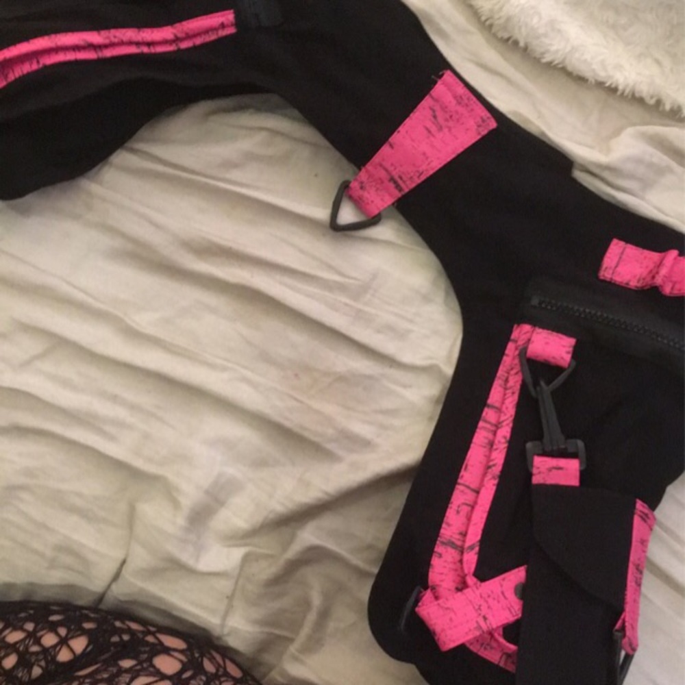 LOOKING TO SWAP!!👽 - Picture 3 of 5